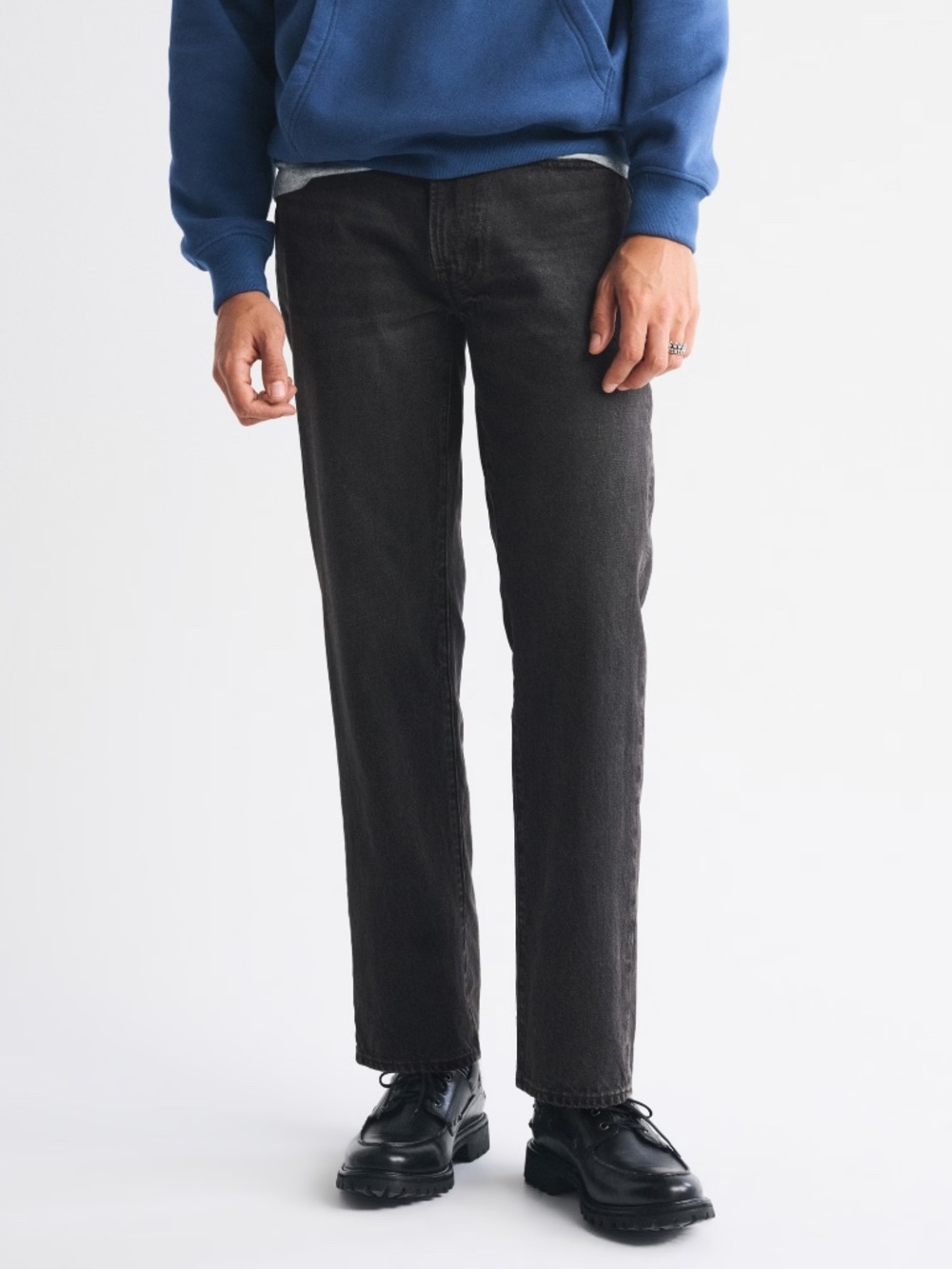 Abercrombie & Fitch Men's Relaxed Jeans in Washed Black